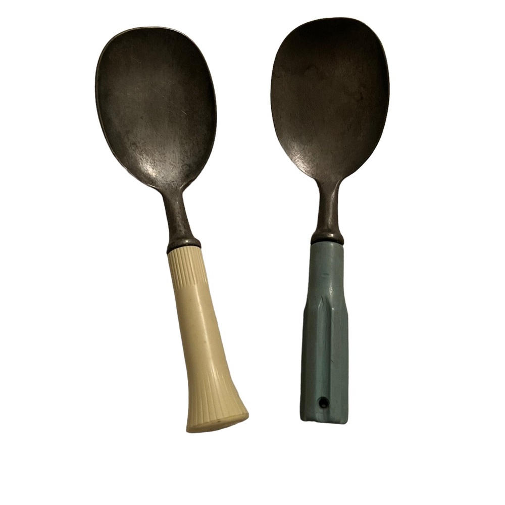 Vintage 1970s metal & plastic ice cream scooper spoons‎